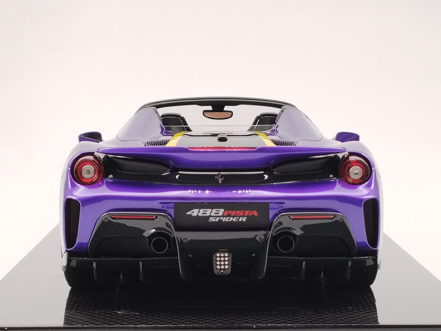 DINOMDOEL 1/18 Ferrari 488 PISTA SPIDER Purple Simulation Model Car FPS003B
