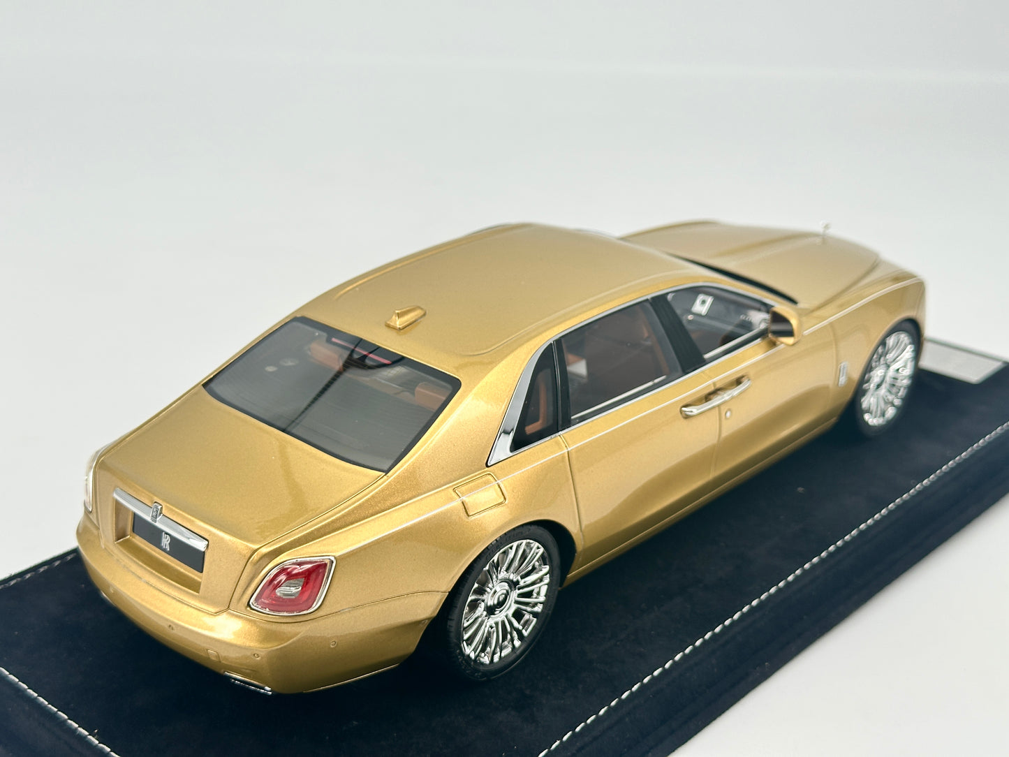 HH Model 1/18 Rolls-Royce Ghost Gold Limited Edition Simulation Car Model