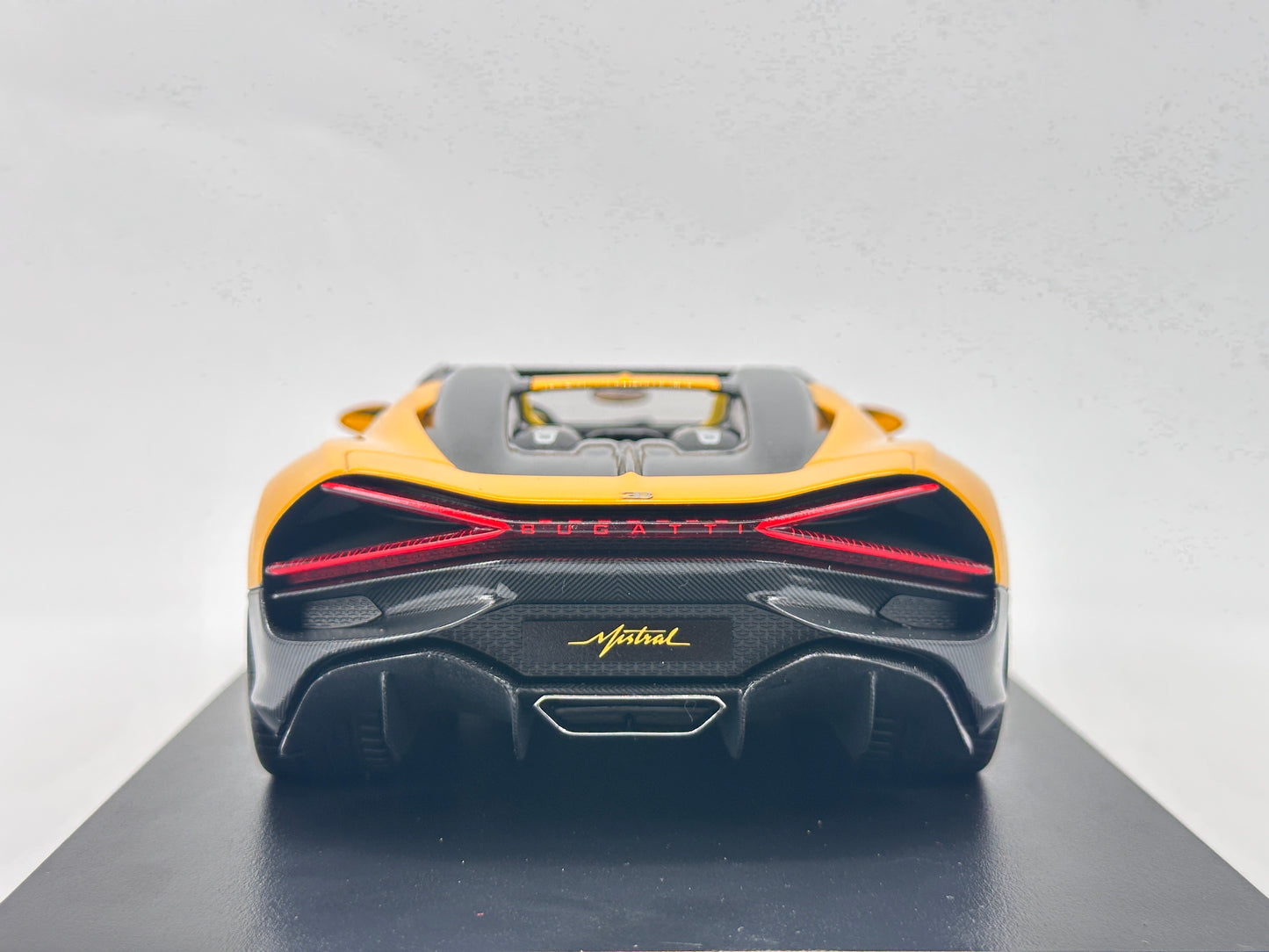 TOPSPEED 1/18 Bugatti W16 Mistral Yellow Resin Car Model