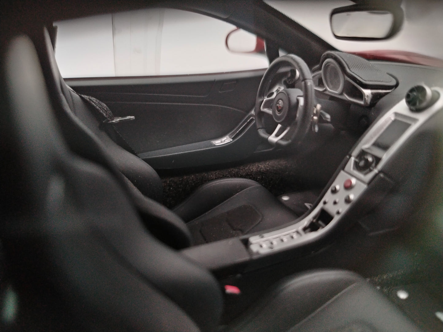 AUTO Art 1/18 McLaren 12C red AA219 out of print car model!