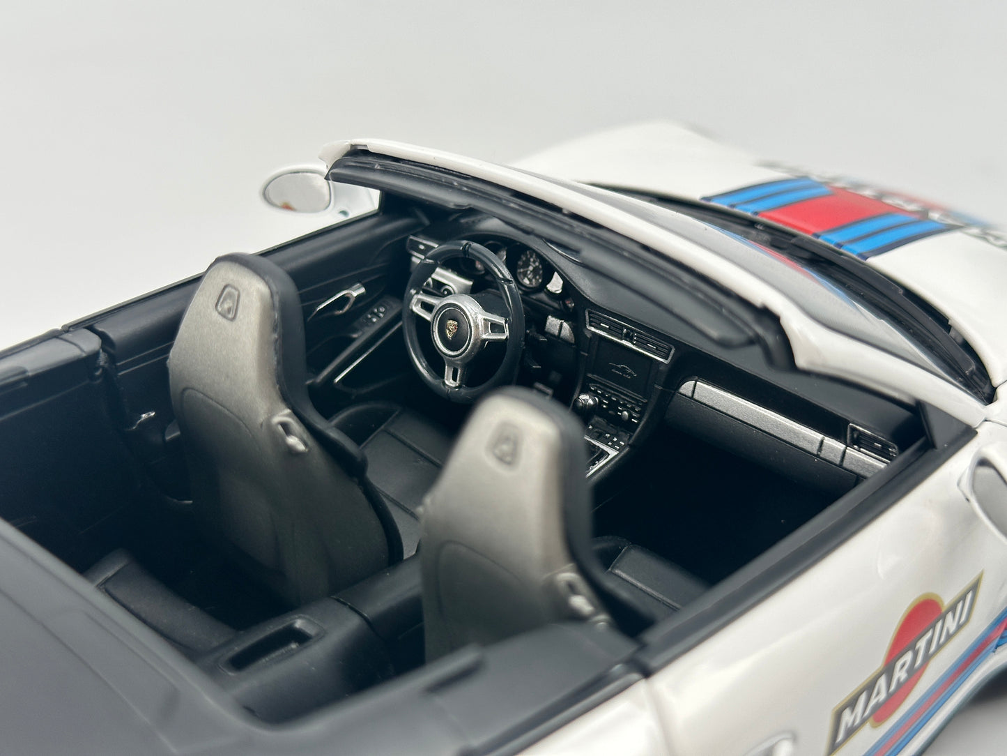 WSW 1/18 Porsche 911 GTS Martini Simulation Model Car Ornaments Birthday Gift