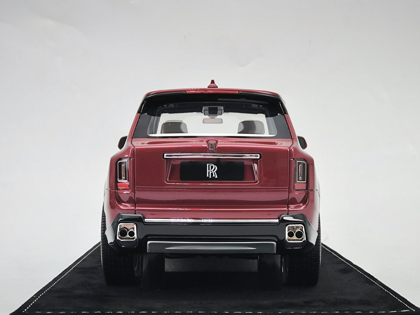 HH 1/18 Rolls-Royce Cullinan Red Simulated Car Model