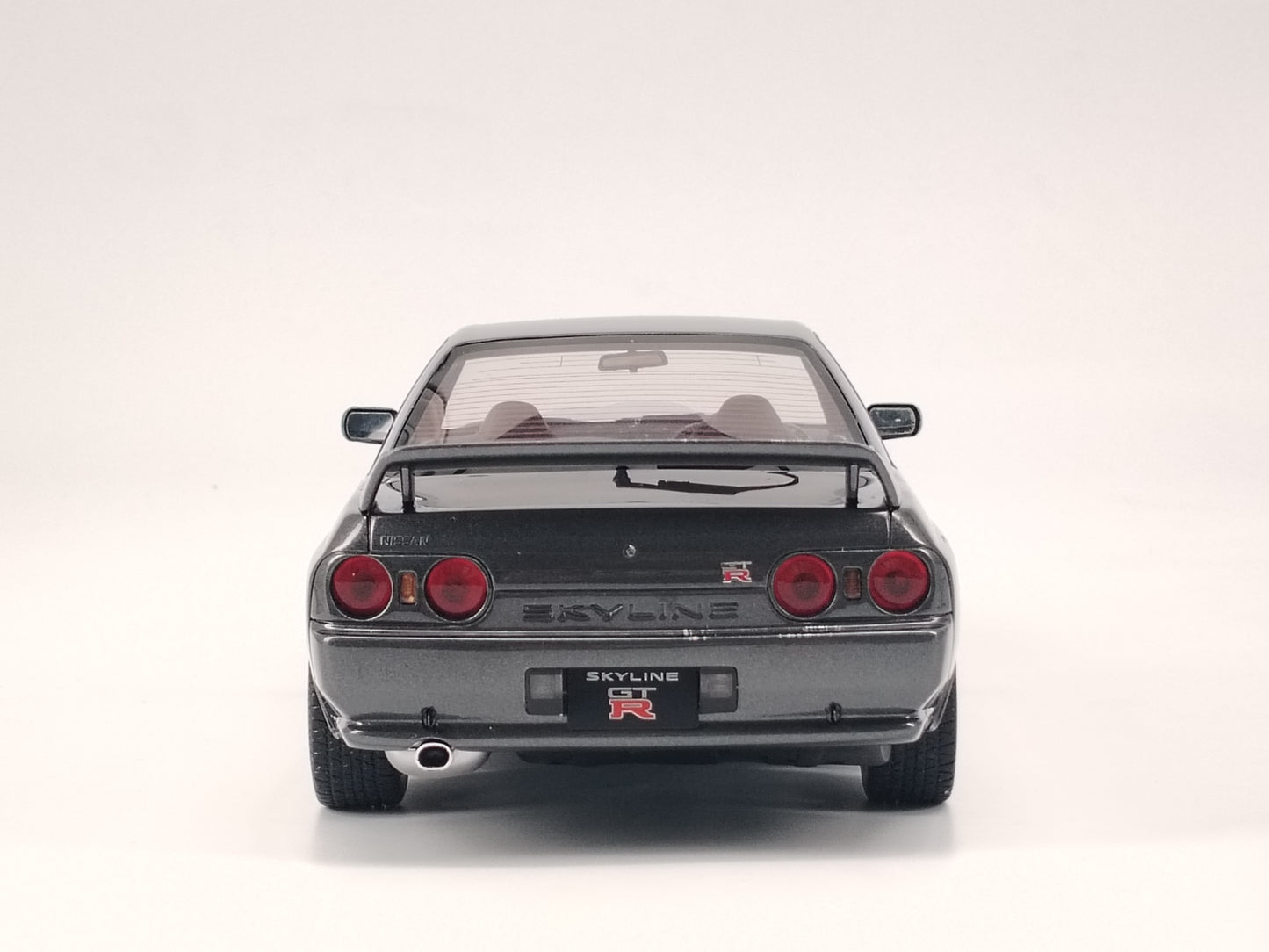 OTTO 1/18 Nissan Skyline GT-R BNR32 Grey Simulation Car Model Ornaments