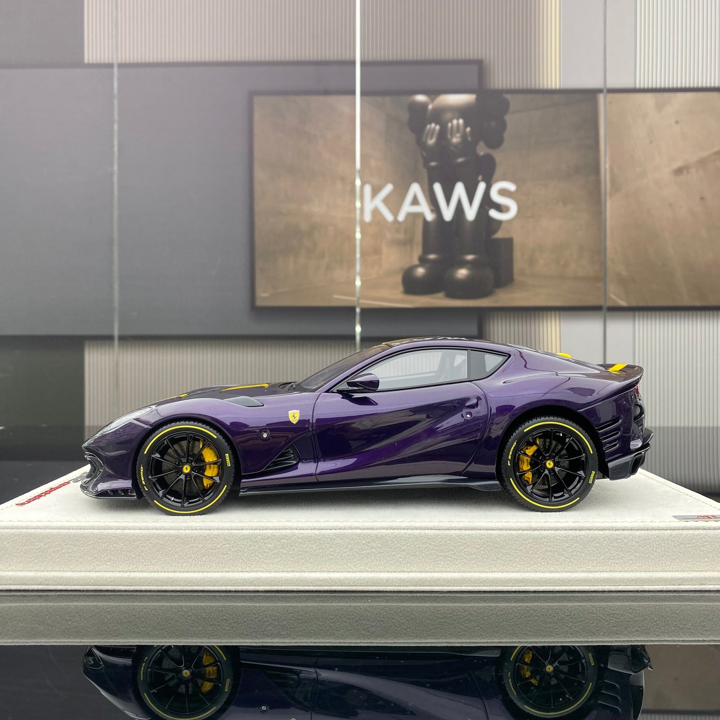 MR 1/18 Ferrari 812 Competizione Hong Kong Purple Limited Edition Car Model