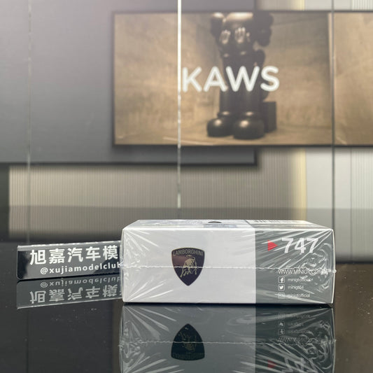 MINIGT 1/64 #747 Lamborghini Urus silver alloy car model