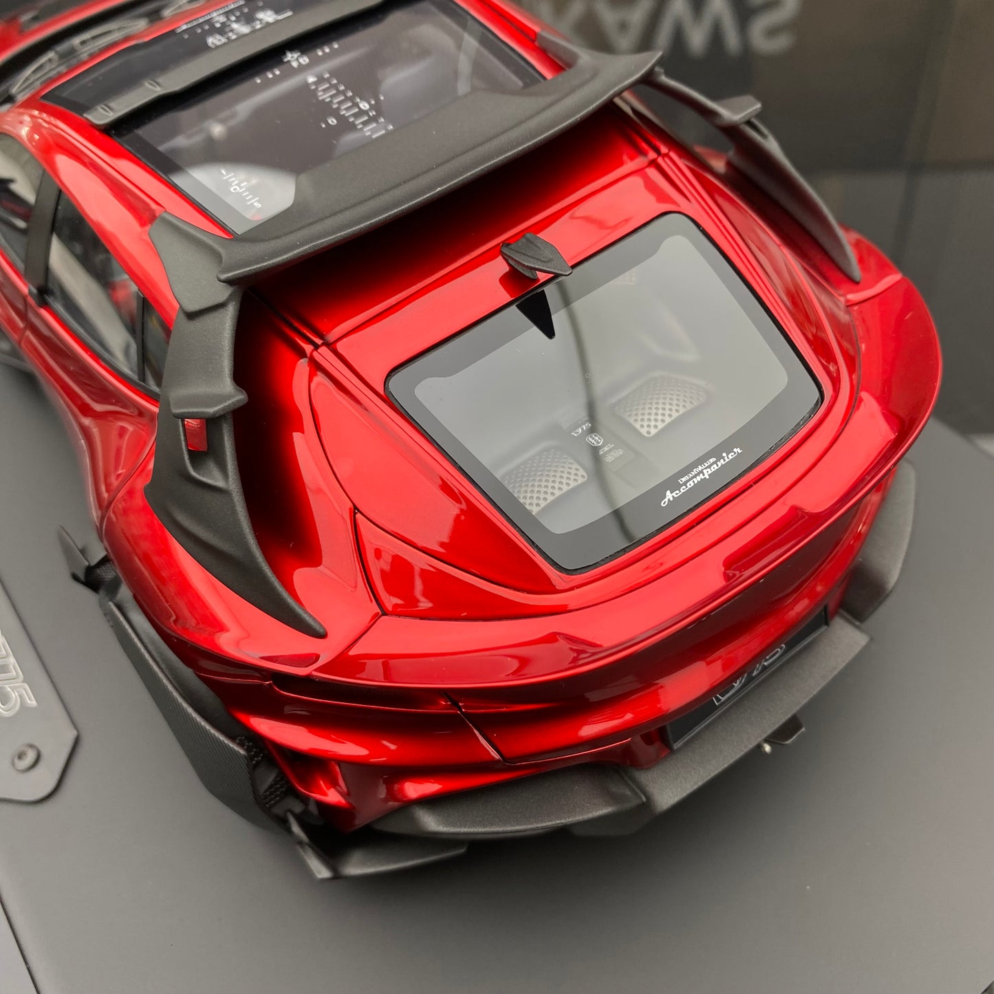 Dreamwalkers DW 1/18 Ferrari Accompanier D775 Purosangue simulation car model ornaments
