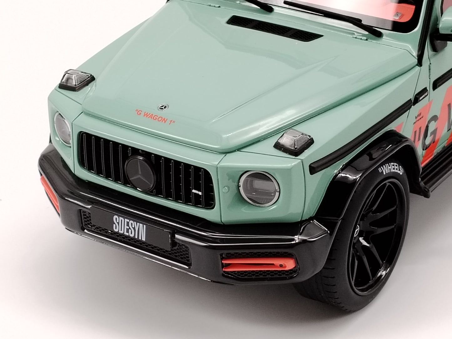 GT Spirit 1/18 Mercedes-Benz G63 OW Designer Green Orange Paint Limited Edition Simulation Model Car