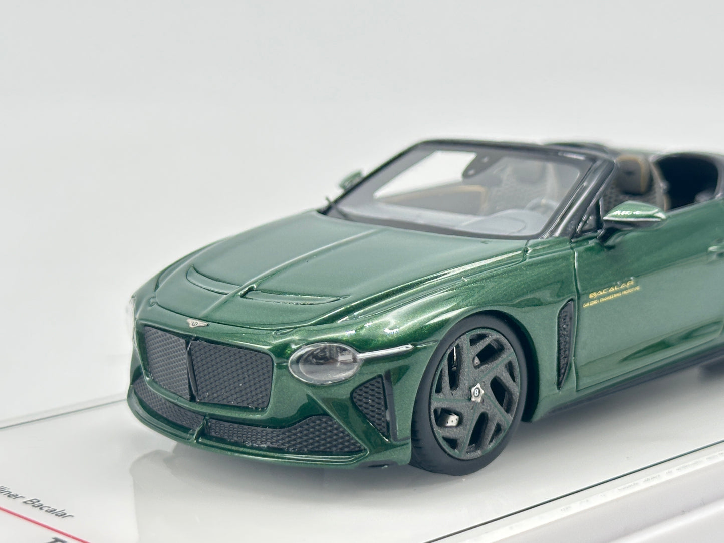 TSM 1/43 Bentley MULLINER BACALAR in Green, Simulation Model Ornament