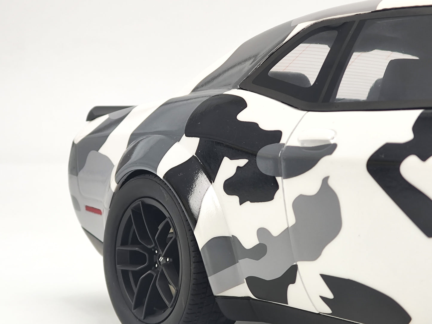 GT SPIRIT 1/18 Dodge Hellcat Black and White Camouflage Model Car Model