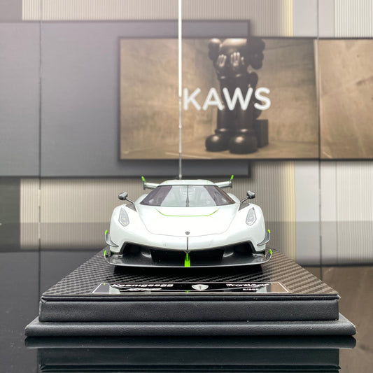 Adorno de coche de edición limitada blanco Koenigsegg Jesko FRONTIART FA 1/18