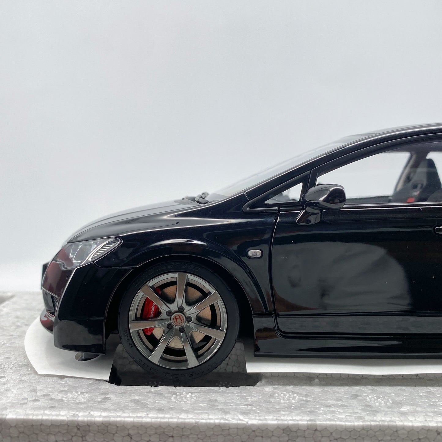MOTORHELIX 1/18 Honda Civic Type R (FD2) 2007 LateVersion (late version) alloy model car