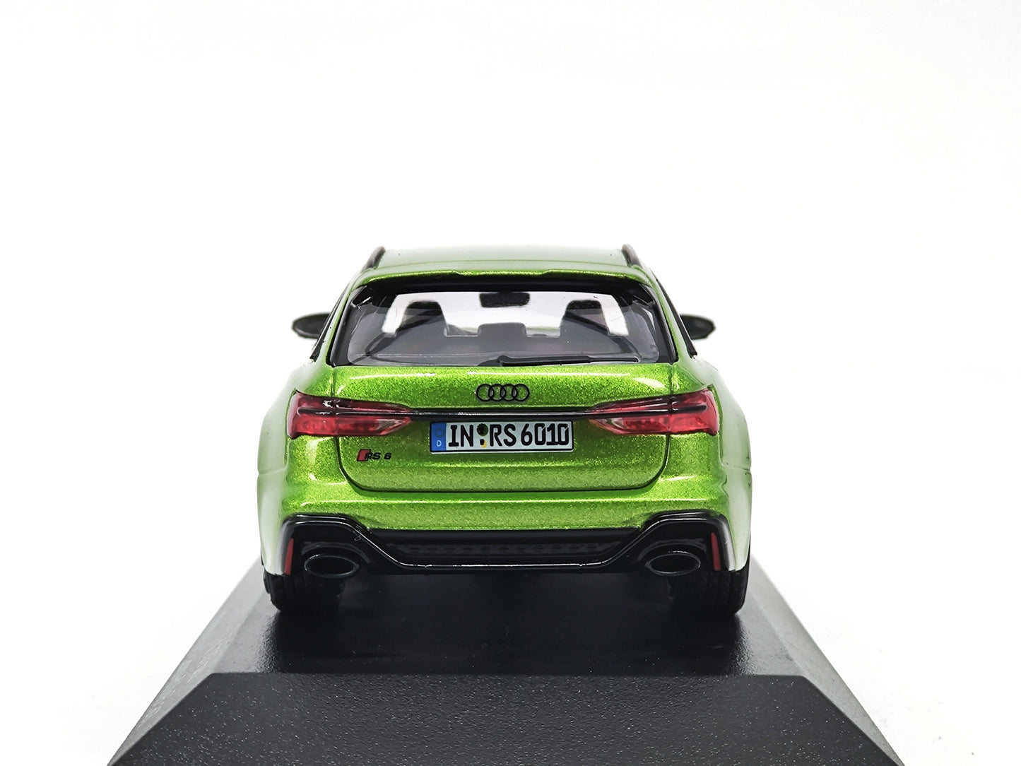 MINICHAMPS 1/43 Audi RS6 Alloy Enclosed Car Model Ornaments