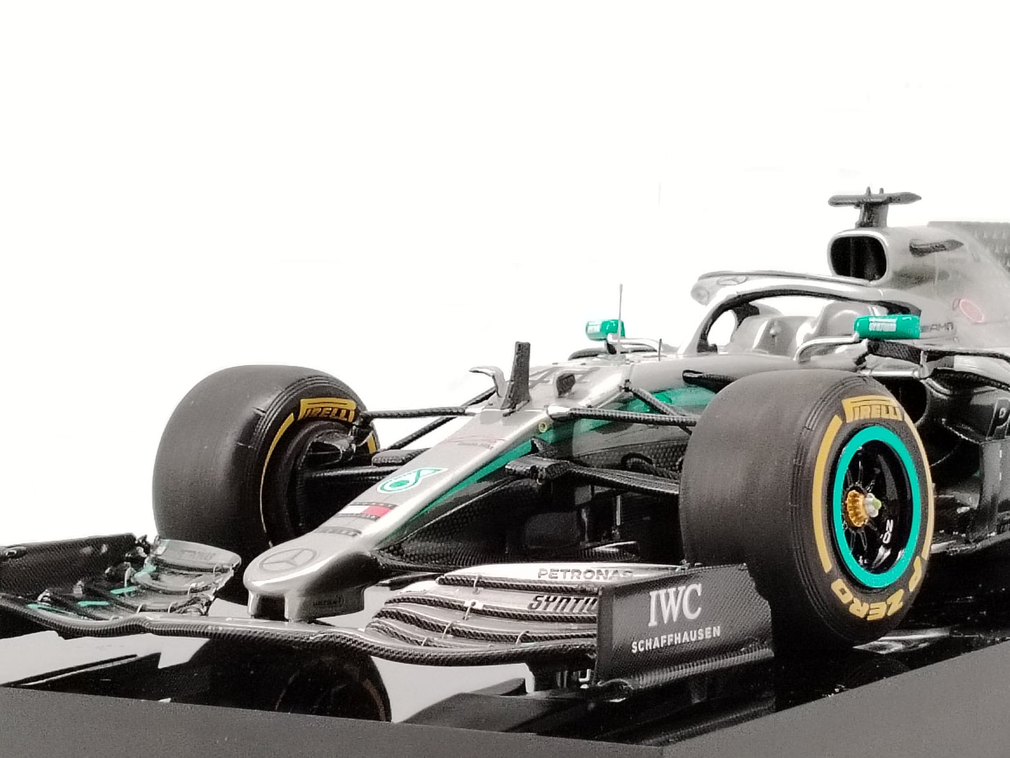 Amalgam 1/18 Mercedes-AMG F1 W10 EQ POWER+2019 Hamilton Black and Gray Limited Edition Car Model M6042-324