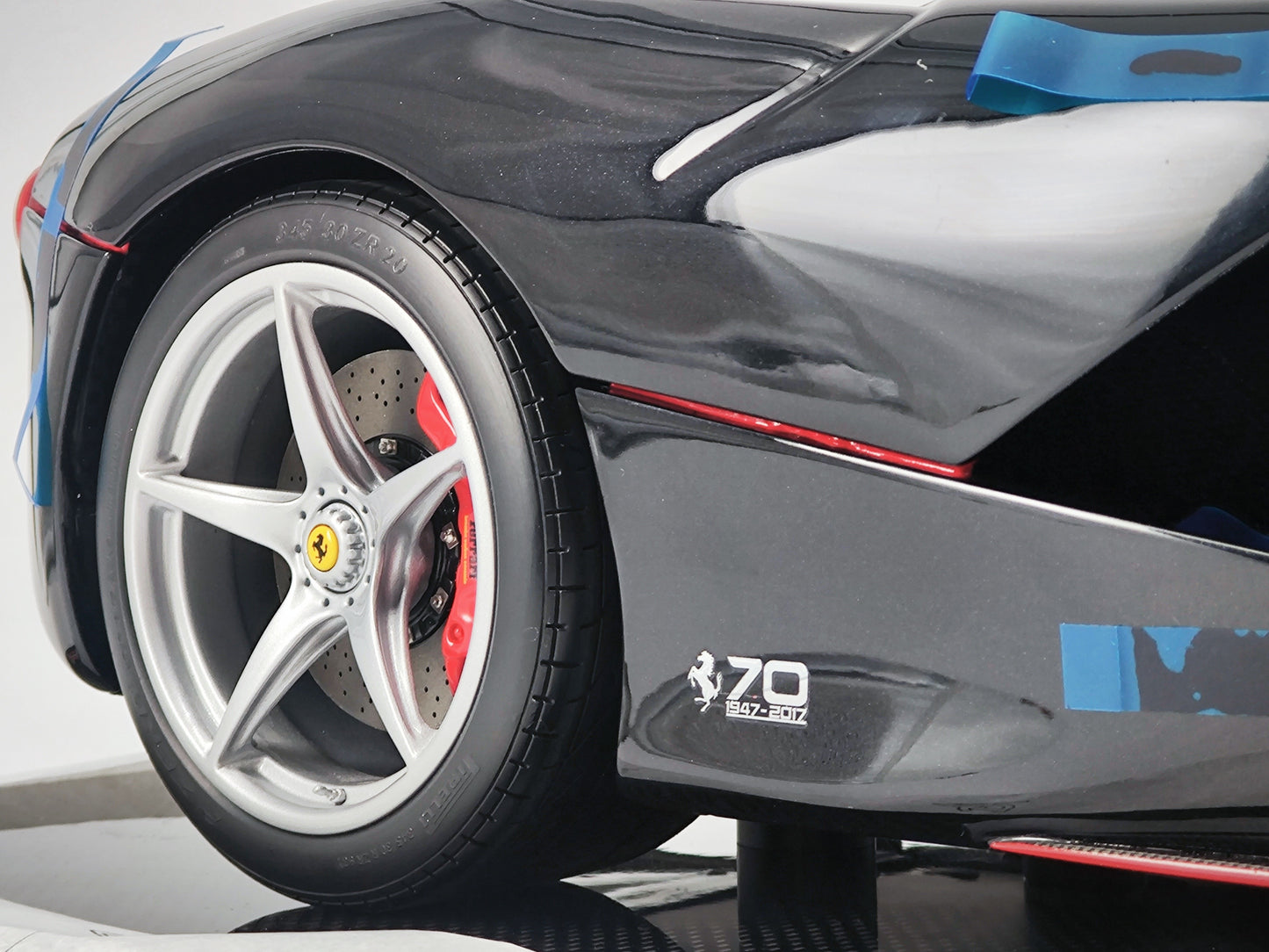 Amalgam 1/8 Ferrari LaFerrari Convertible Black High-end Simulation Car Model Ornaments