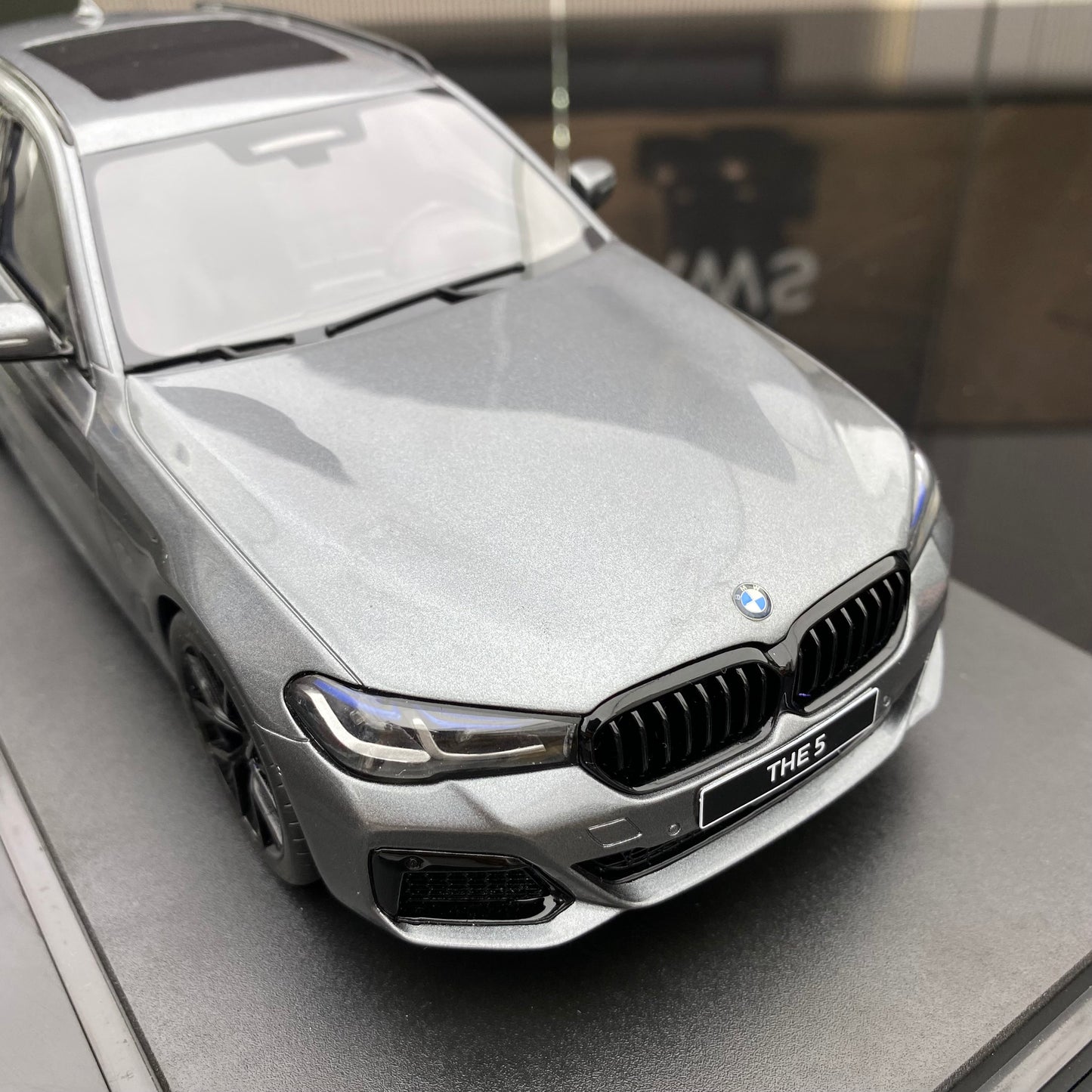 GT Spirit 1/18 BMW 540E Simulation Car Model GT485