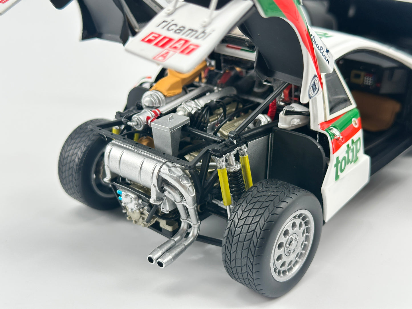 Kyosho 1/18 Lancia 037 1984 Piancavallo alloy car model