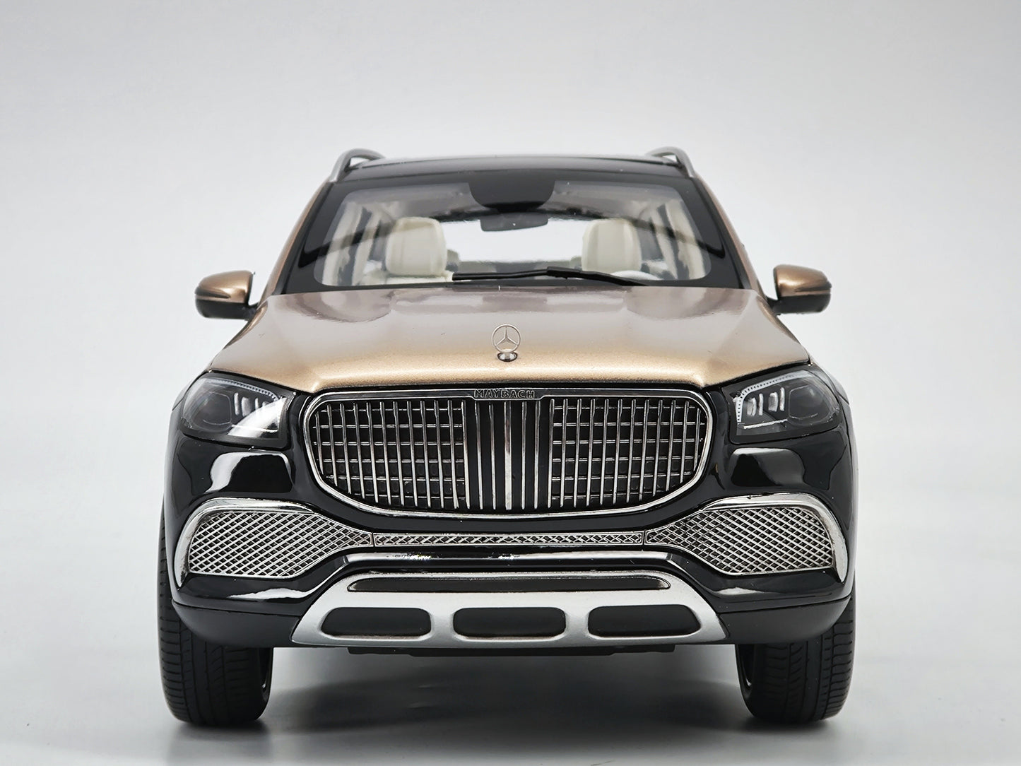 Paragon 1/18 Mercedes-Benz Maybach GLS600 alloy car model ornaments