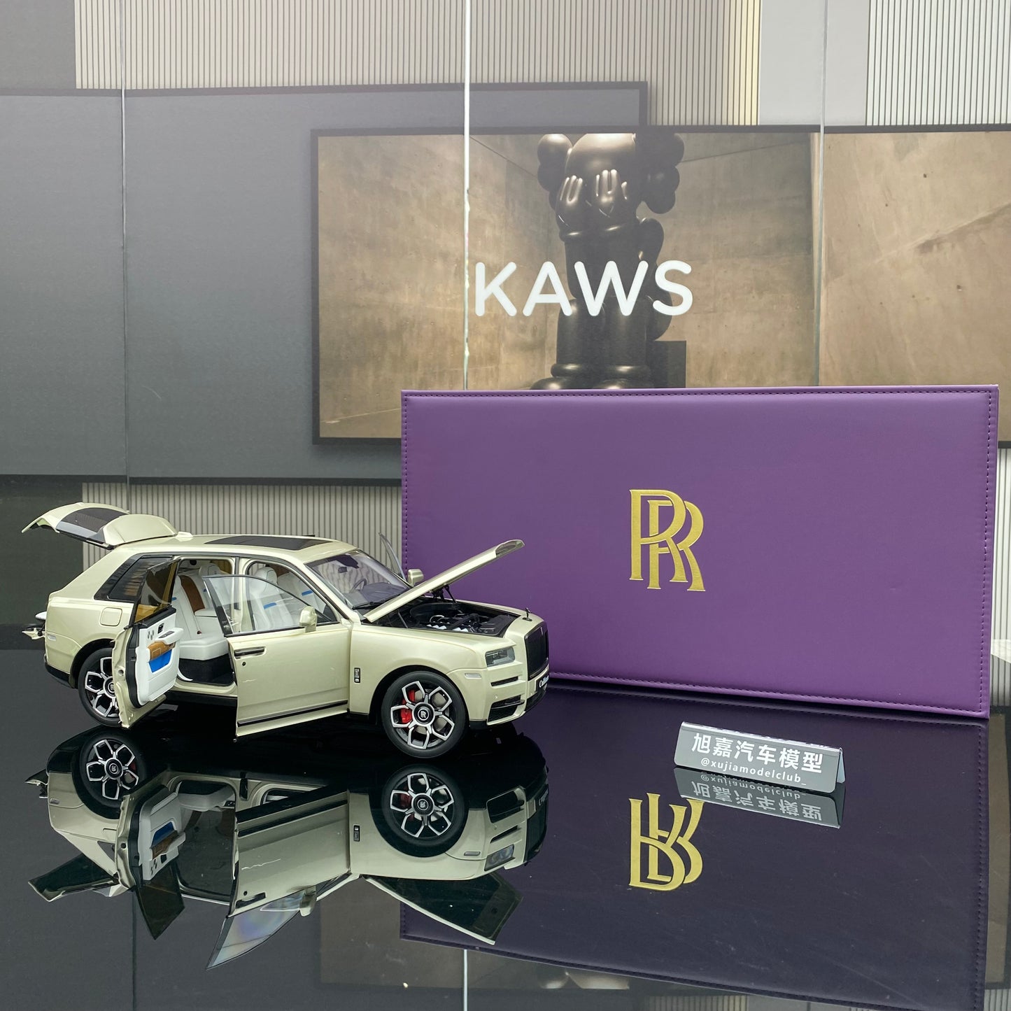 KENGFAI1/18 Rolls-Royce Cullinan alloy full version car model ornaments