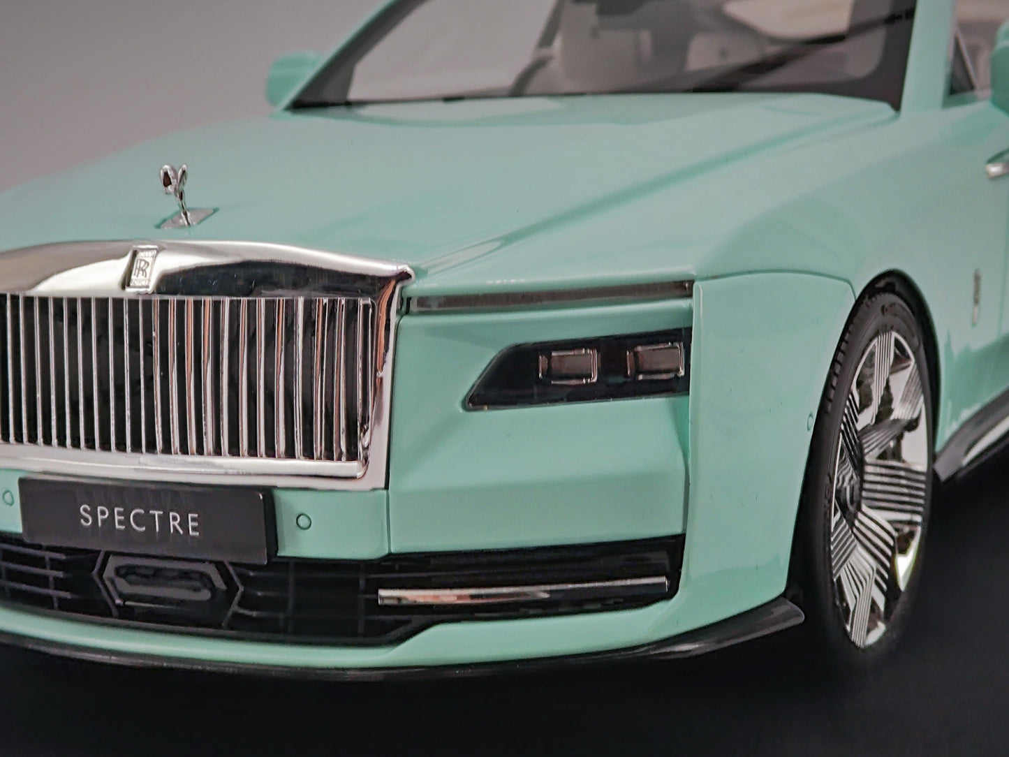 HH Model 1/18 Rolls-Royce Spectre Green Limited Edition Car Model Decoration