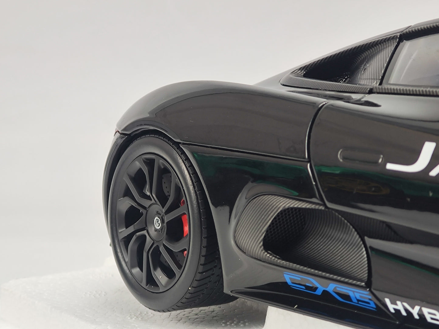 AR 1/18 Jaguar CX75 Light Blue Stripe Alloy Model Car