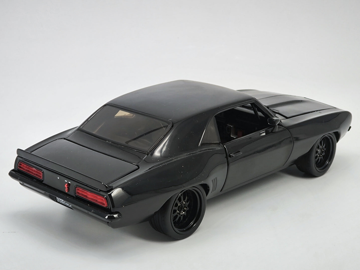 GMP 1/18 Chevrolet Camaro Street Diecast Car Simulator Realistic Car Model