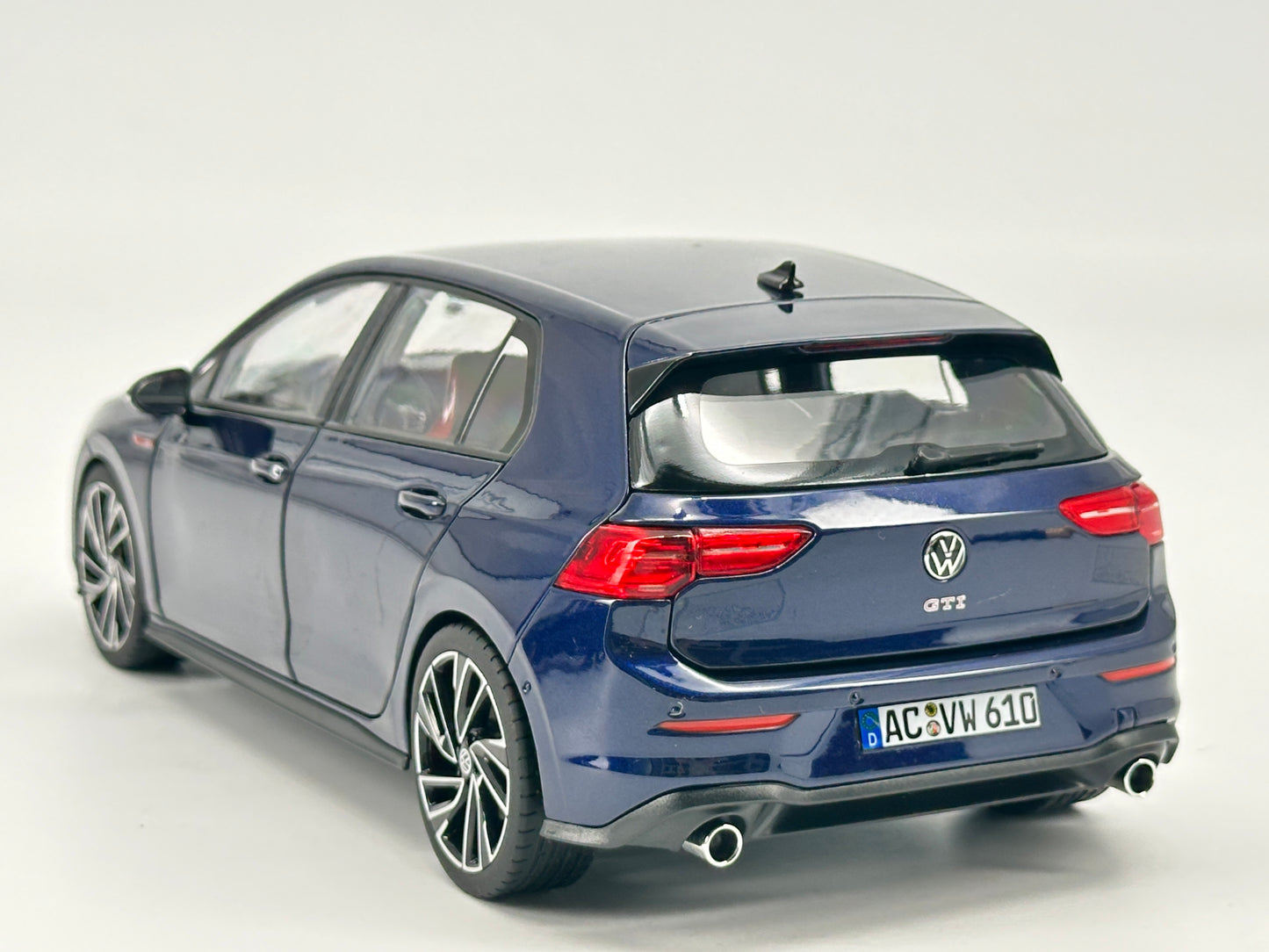 Norev 1/18 Volkswagen Golf GTI 2020 Blue Alloy Full Open Simulation Car Model NOR156