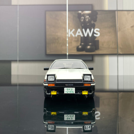 OTTO 1/18 Toyota SPRINTER TRUENO AE86 jumping light version white limited edition car model ornaments