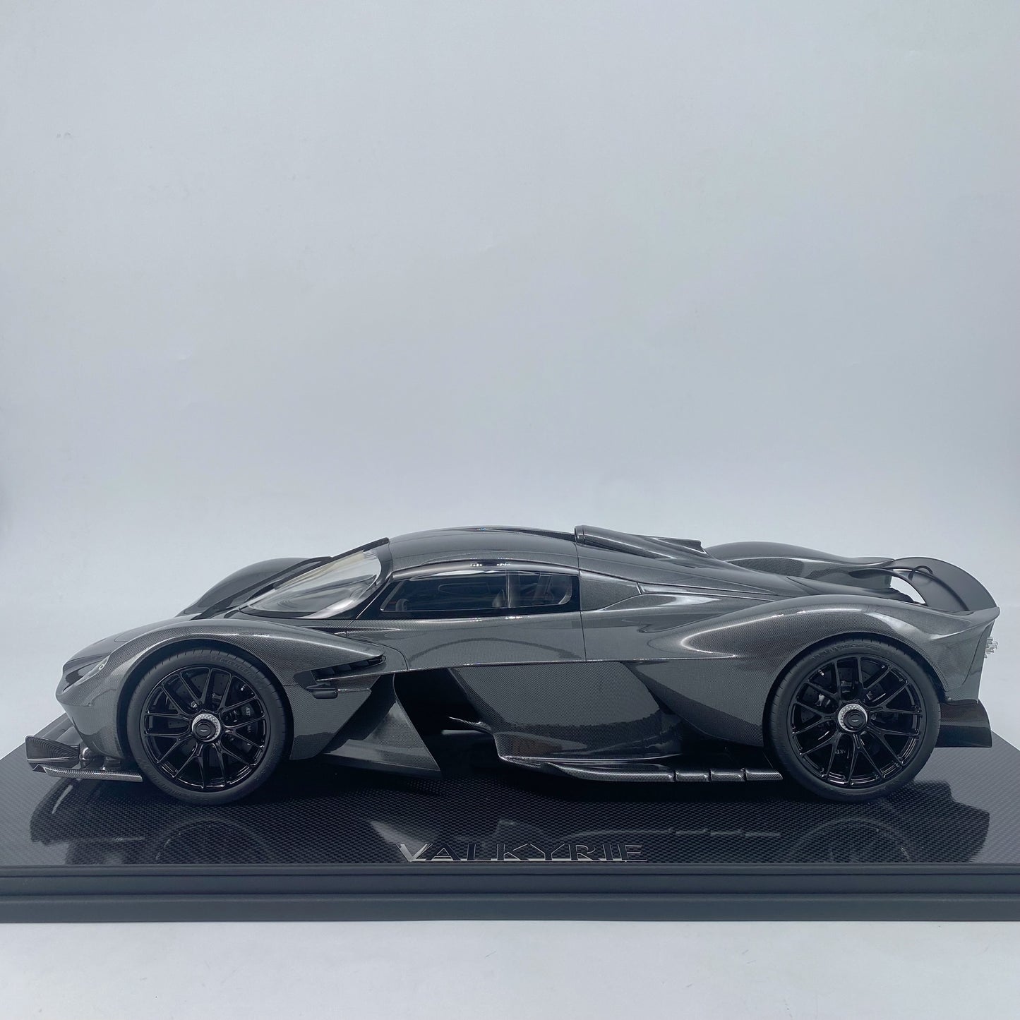 FRONTIART 1/8 Aston Martin Valkyrie Full Carbon Simulation Car Model Collection