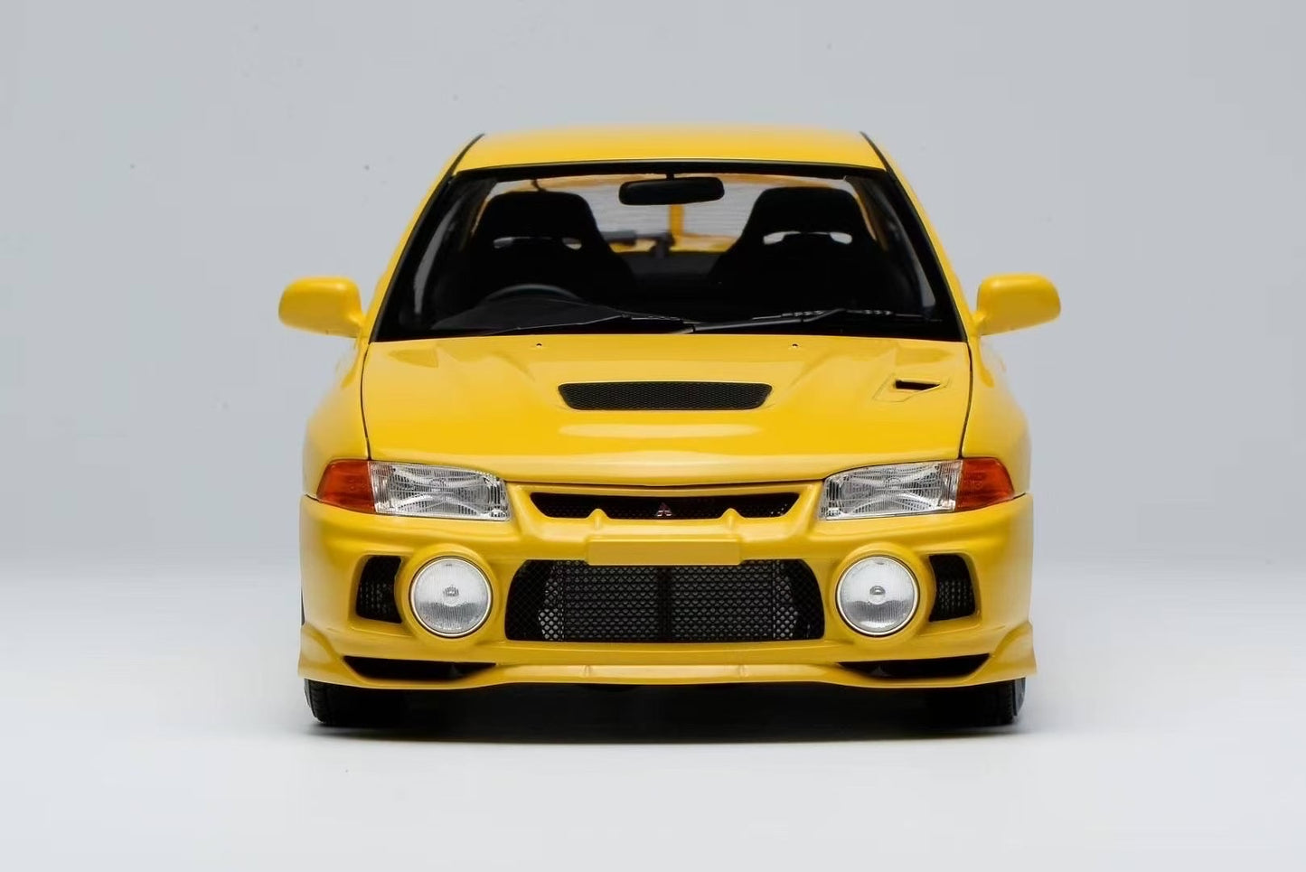 MOTORHELIX 1/18 Mitsubishi All - Open Alloy Car Model
