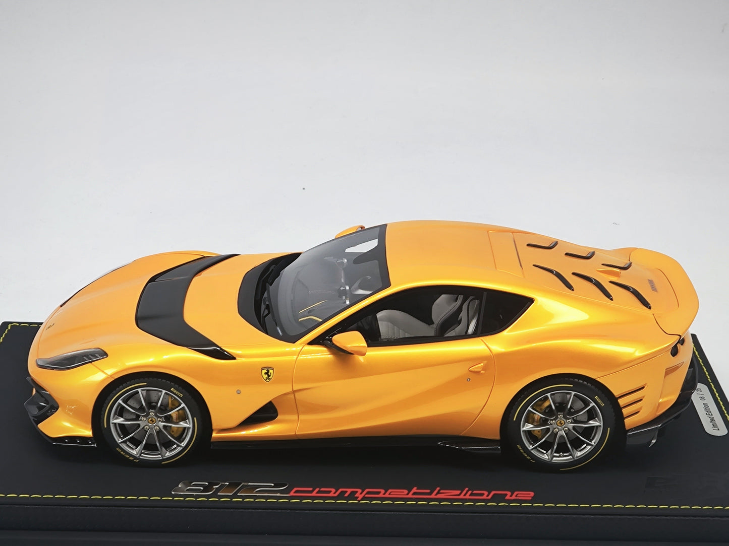BBR 1/18 Ferrari 812 Competizione Metallic White Simulation Limited Edition Car Model Ornaments