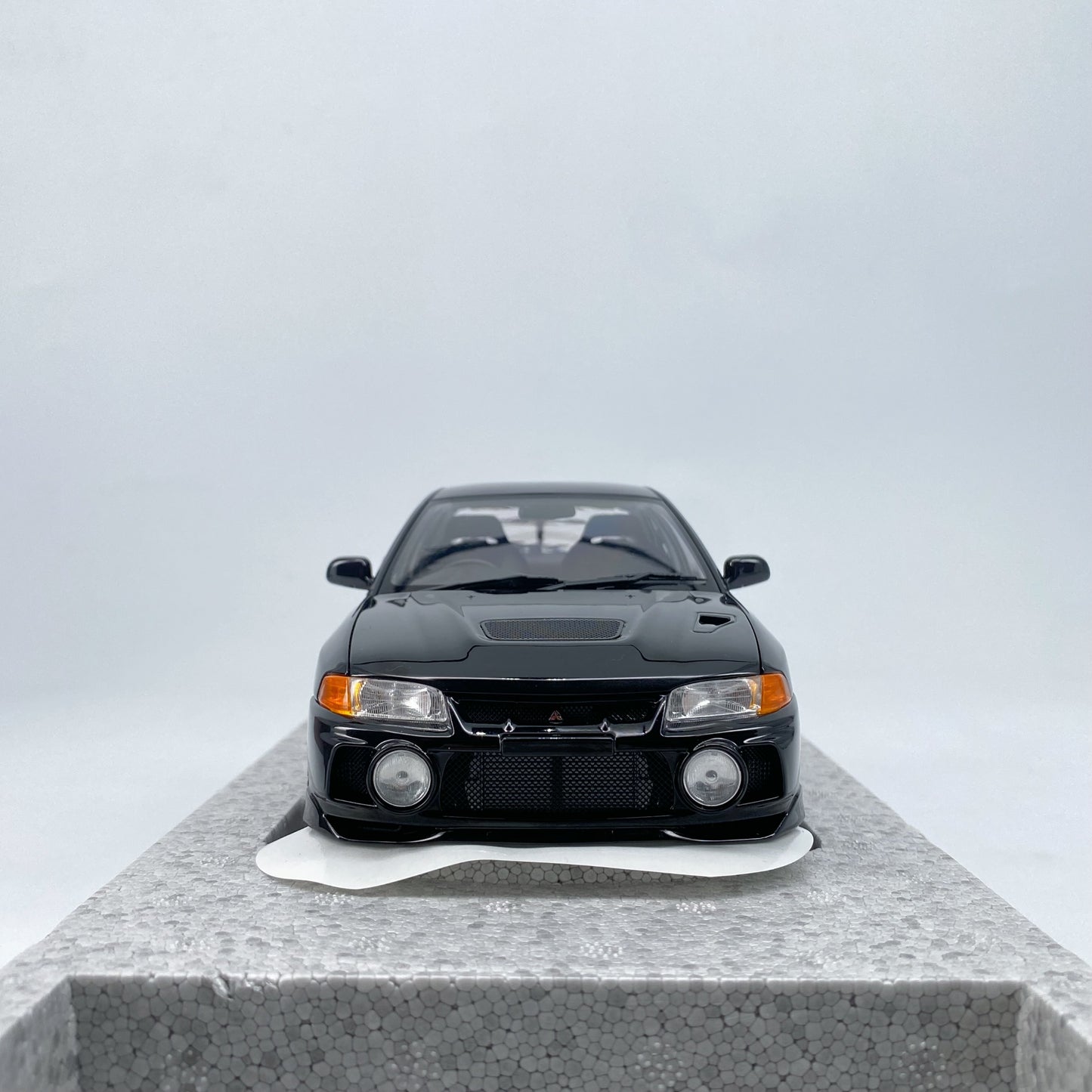 MOTORHELIX 1/18 Mitsubishi Lancer Evolution lV alloy model car model