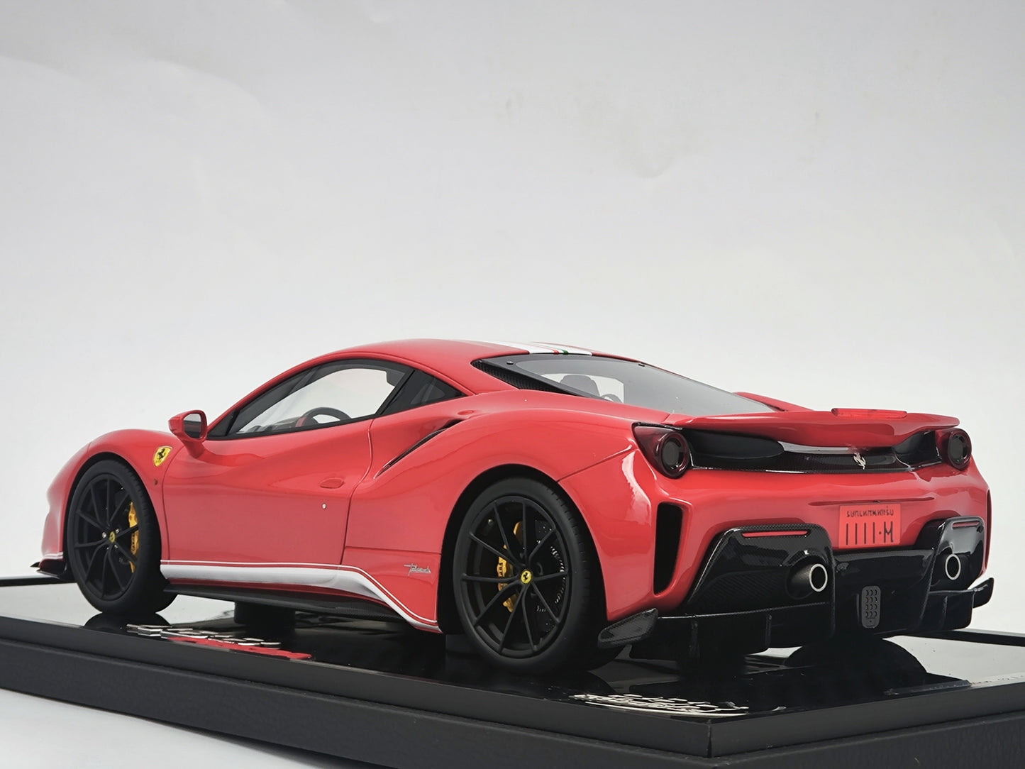 BBR 1/18 Ferrari 488 Pista Standard Red Model Car