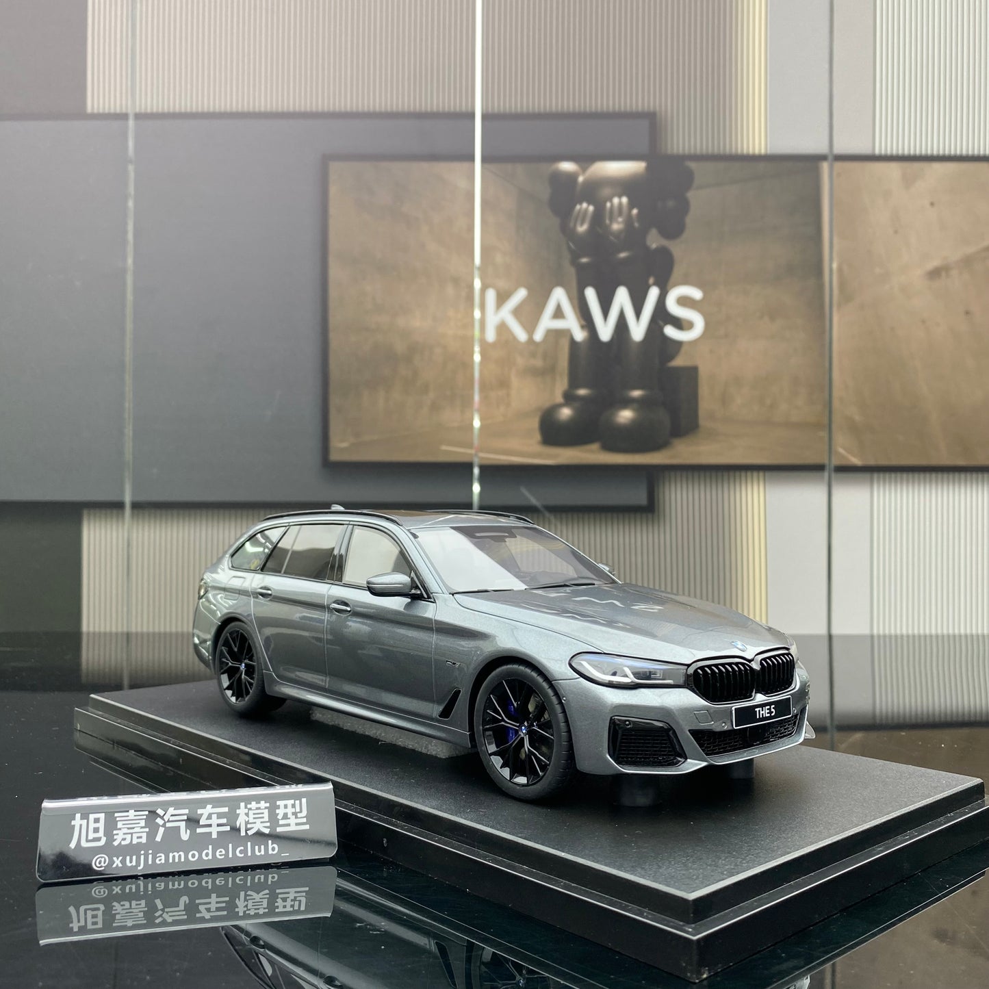 GT Spirit 1/18 BMW 540E Simulation Car Model GT485