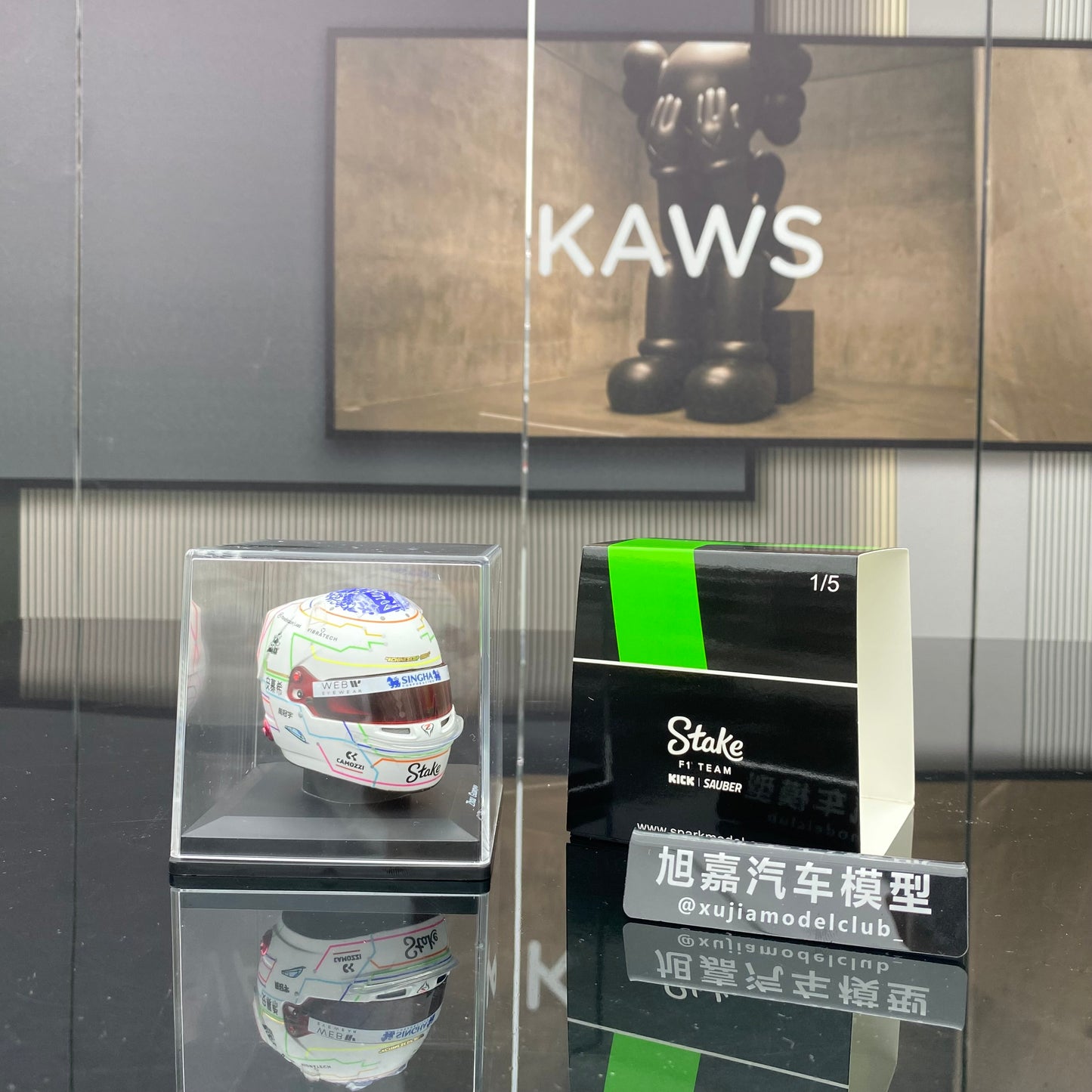 Casco SPARK 1/5 del Gran Premio de China 2024 del equipo Saobo Zhou Guanyu 5HF155