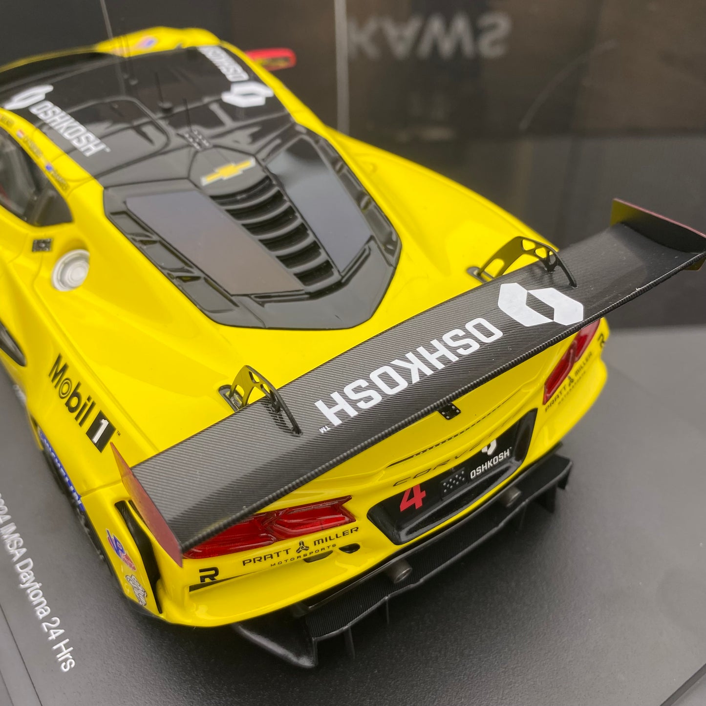 Topspeed 1/18 Chevrolet Corvette GT3.R #4 resin car model ornaments