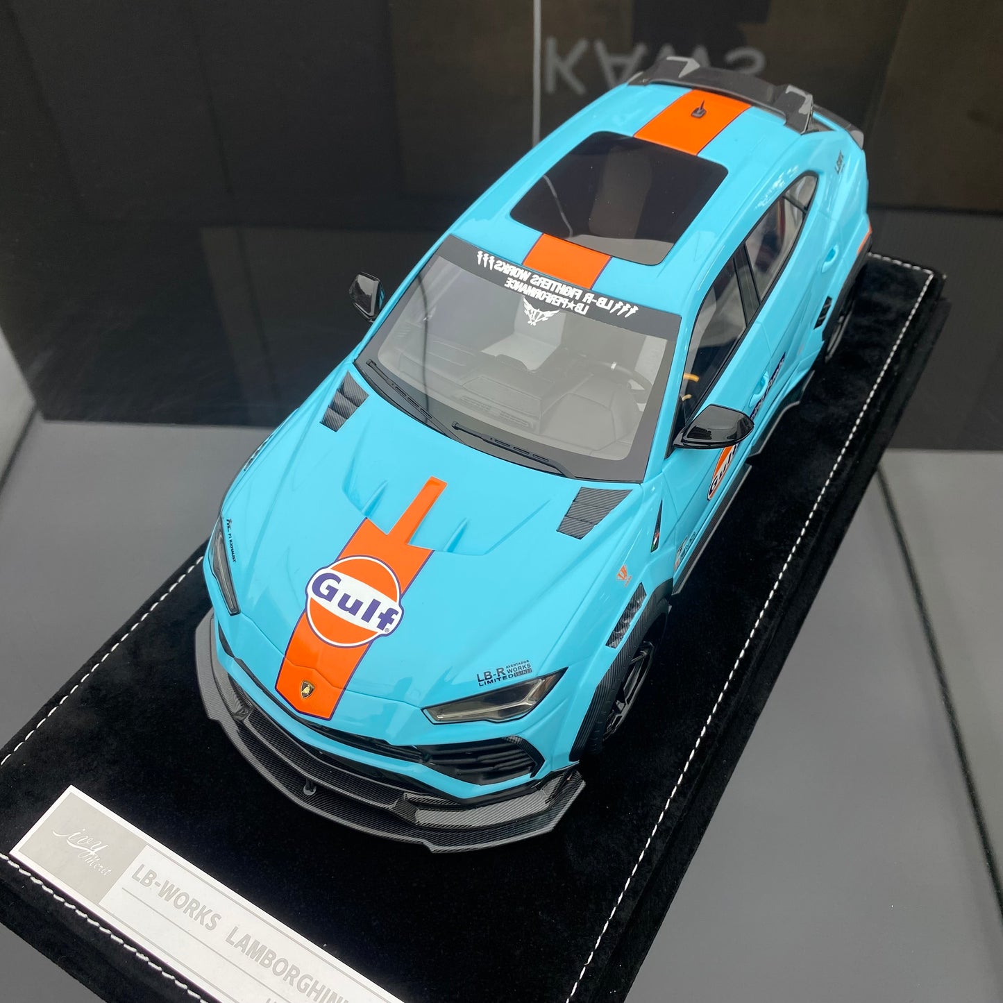 IVY Merit 1/18 Lamborghini URUS modified version resin sealed simulation car model ornaments