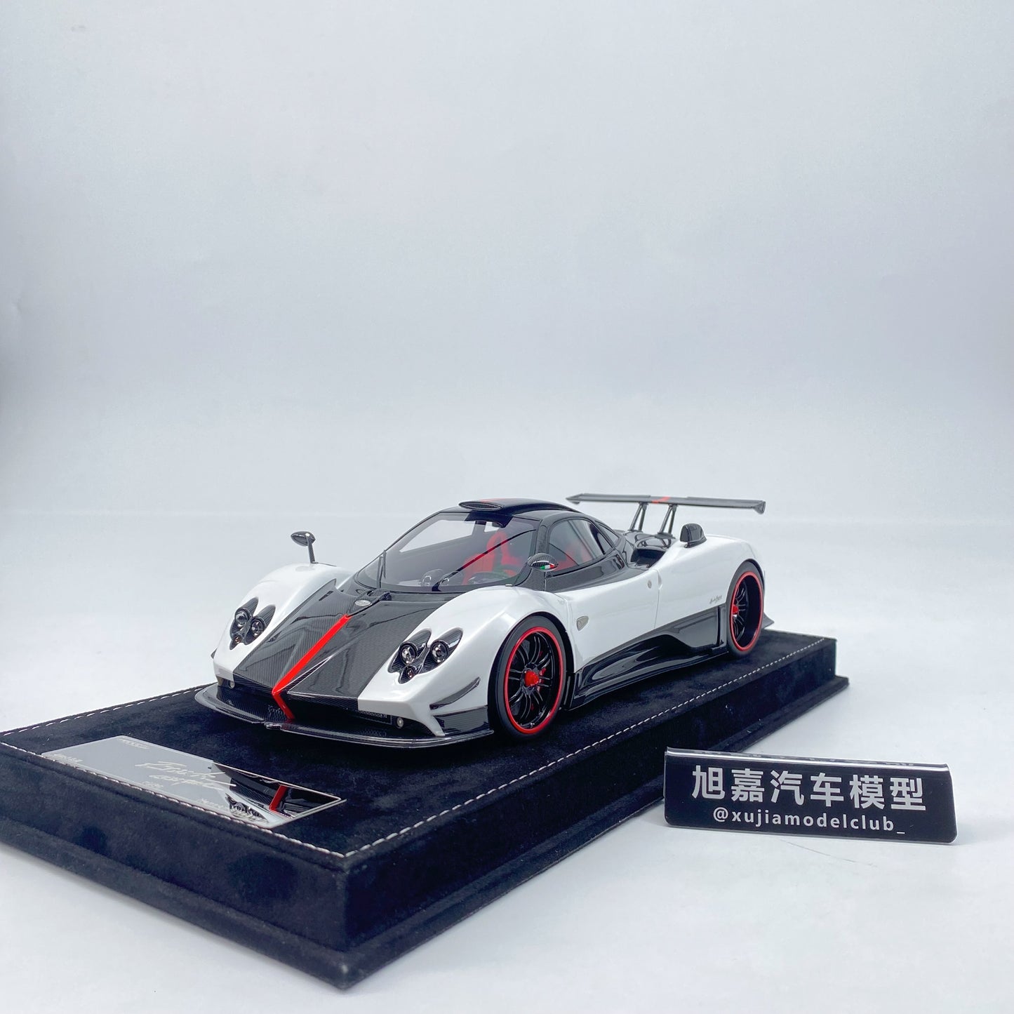 HH Model 1/18 Pagani Zonda Cinque Coupe Limited Edition Model Car