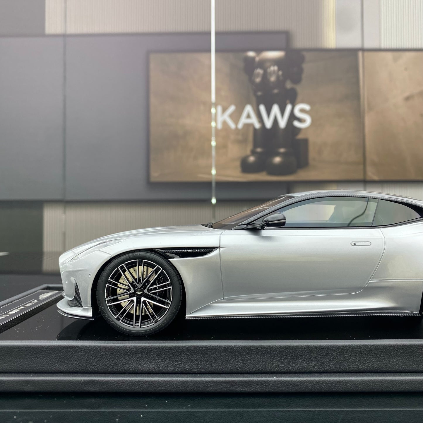 Aston Martin DB12 Coupé edición limitada, modelo de coche, regalo, MH 1/18