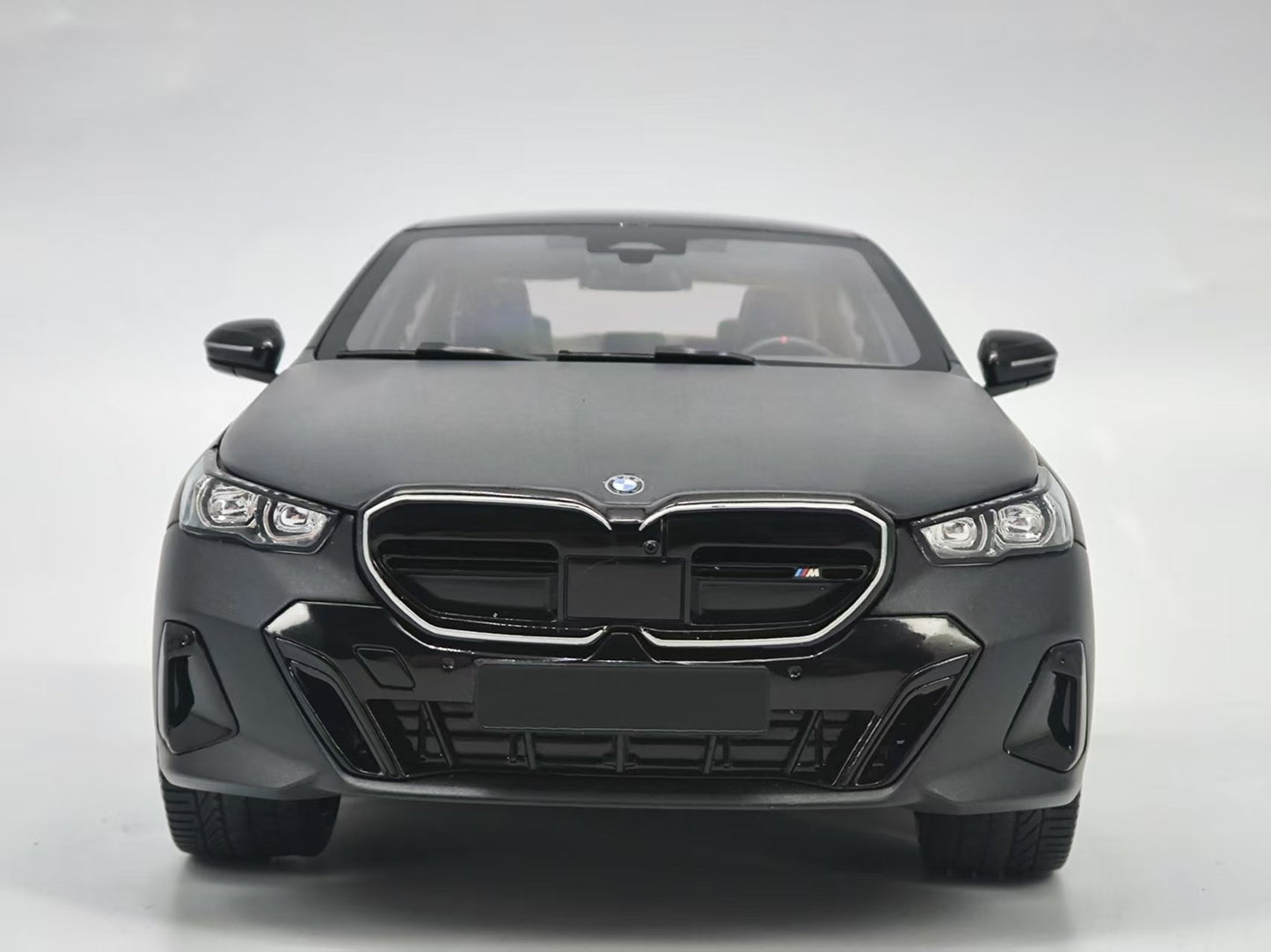 Minichamps 1/18 BMW I5 M50 Alloy Car Model 110023401