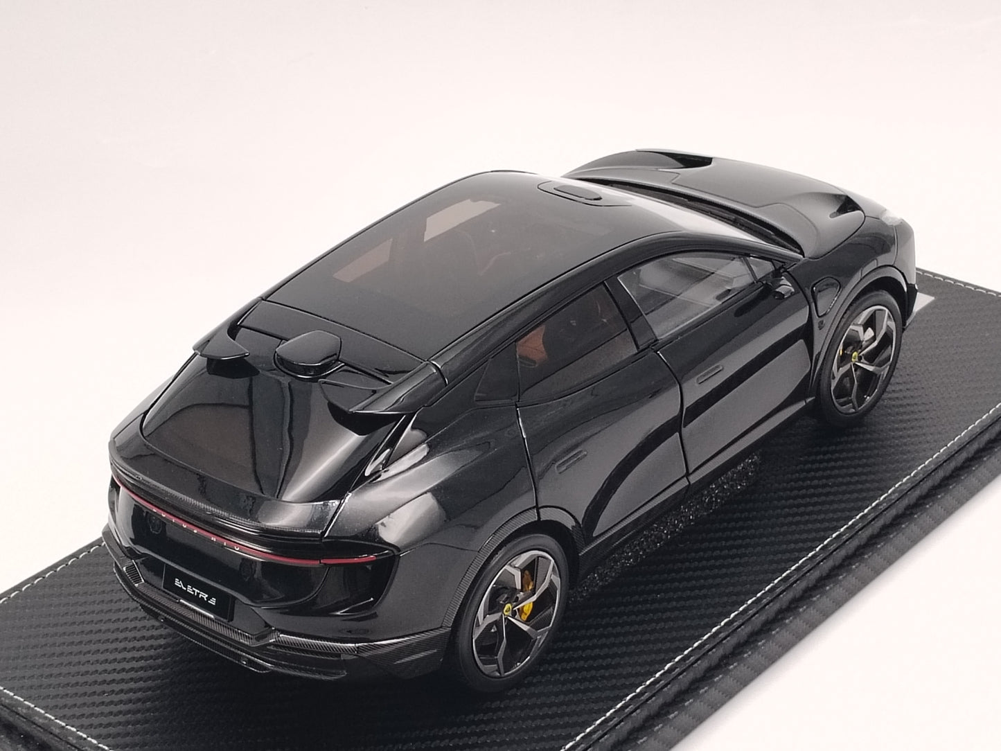 ZP 1/18 Lotus Eletre Black Alloy Model Car Ornament