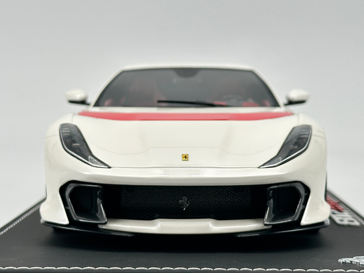 BBR 1/18 Ferrari 812 Competizione Metallic White Simulation Limited Edition Car Model Ornaments