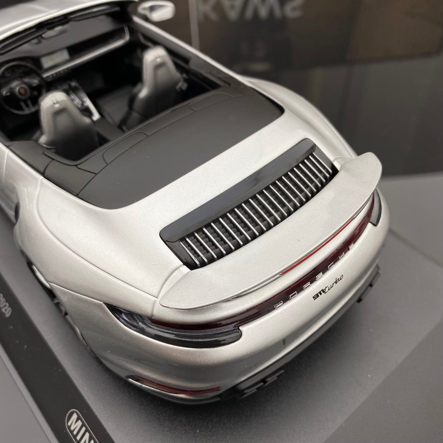 minichamps 1/18 Porsche 911 Turbo Convertible Alloy Closed Car Model