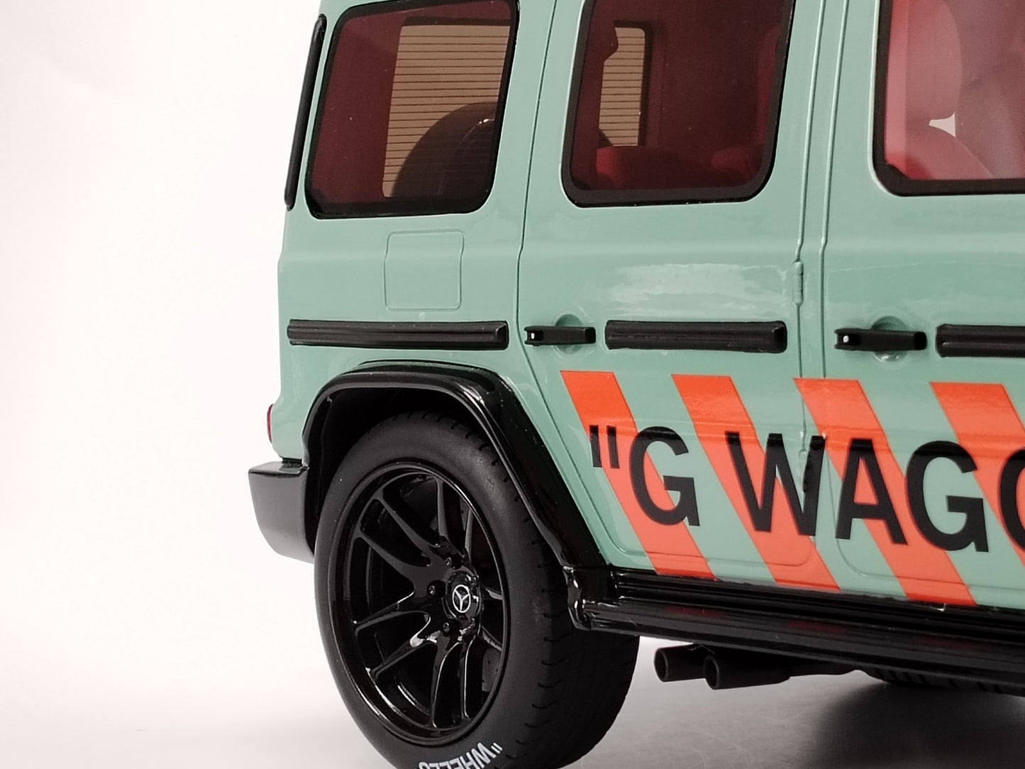GT Spirit 1/18 Mercedes-Benz G63 OW Designer Green Orange Paint Limited Edition Simulation Model Car
