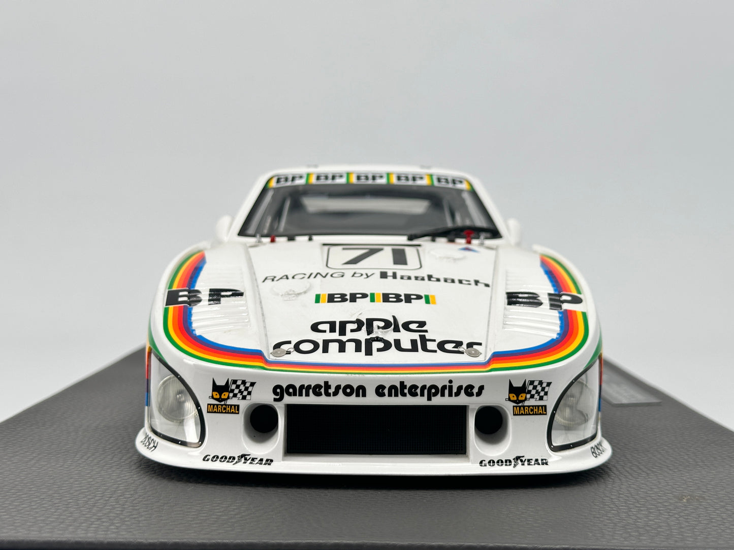 Top Marques 1/12 Porsche 935 K3 Apple Simulation Model Car