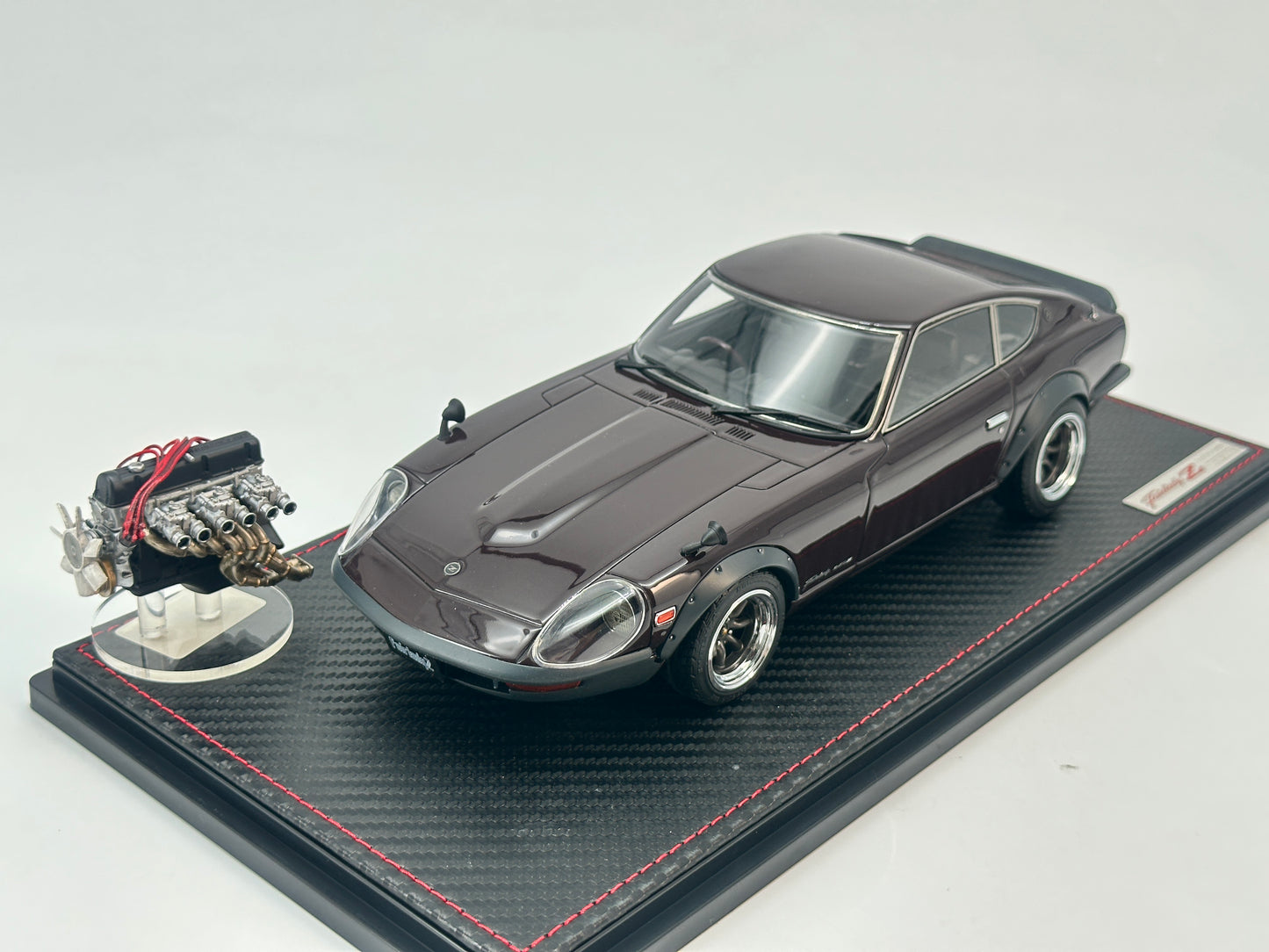 Ignition Model 1/18 Nissan Fairlday 240ZG HS30) with engine wine red brown simulation car model ornaments