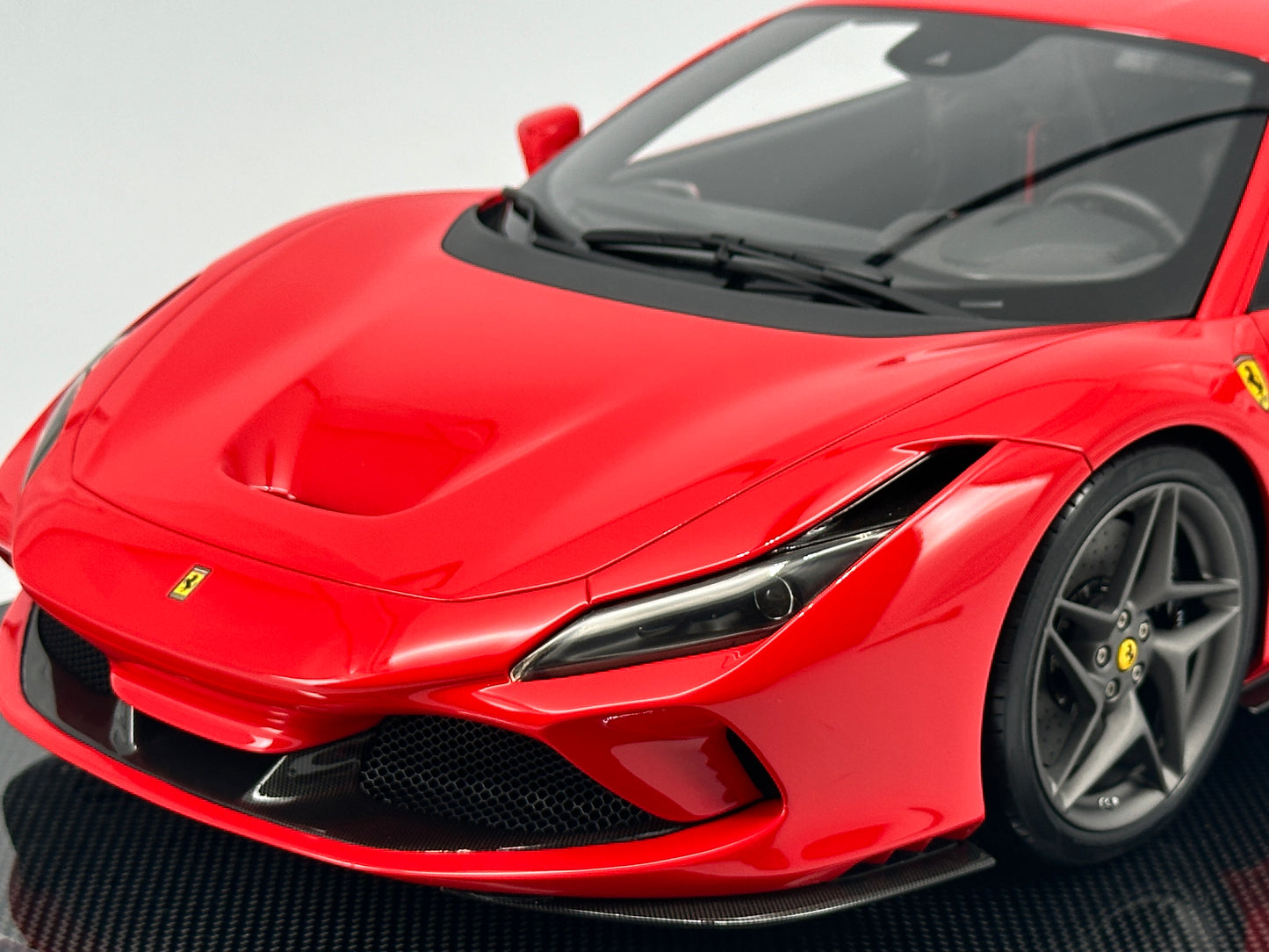 Amalgam 1/8 Ferrari F8 Red High-end Limited Edition Car Model