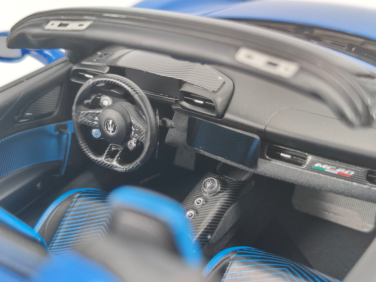 BBR 1/18 Maserati MC20 CIELO Convertible Boundless Blue Resin Car Model P18222D