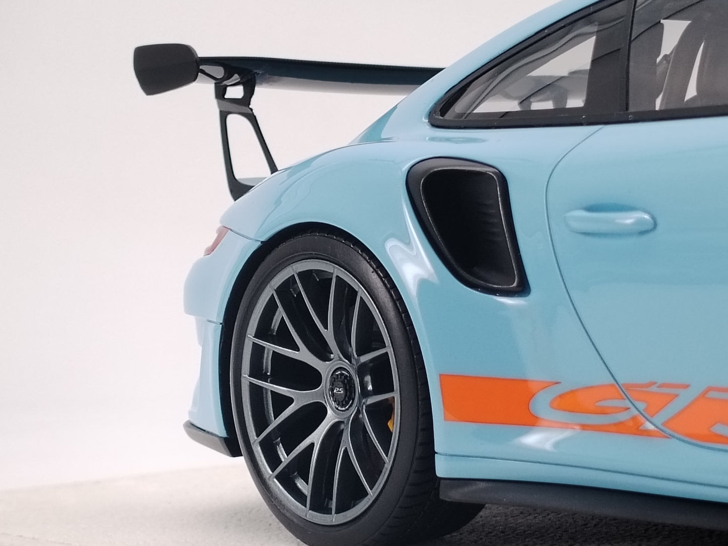 MAKEUP 1/18 Porsche 991.2 GT3RS WEISSACH PACKAGE 2018 Gulf Blue Carbon Fiber Cover Simulation Model Car EML072C