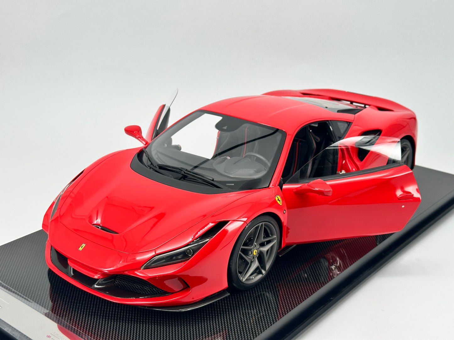 Amalgam 1/8 Ferrari F8 Red High-end Limited Edition Car Model