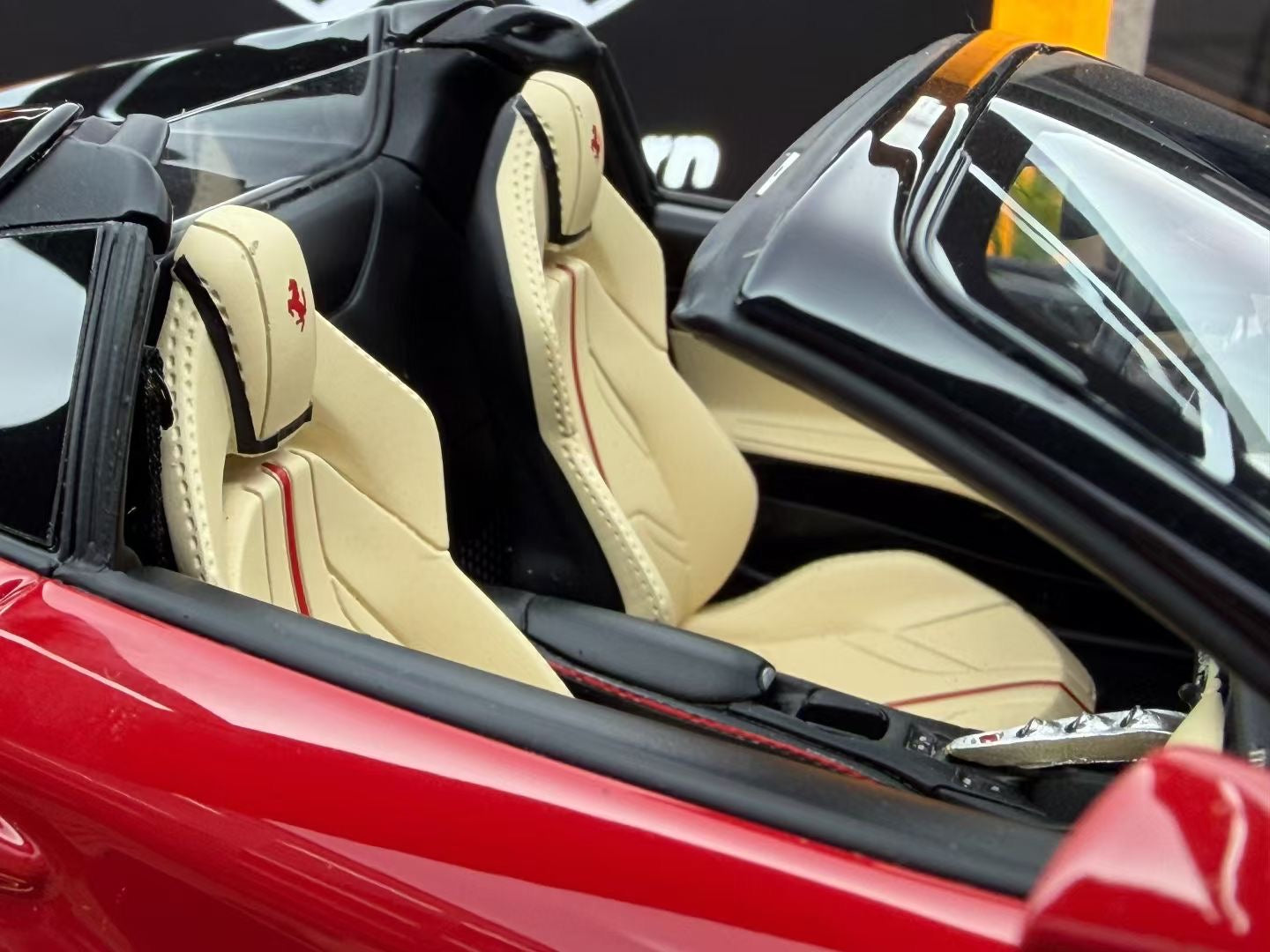 MR 1:18 Ferrari 812 GTS Red 25/49 DDJ072